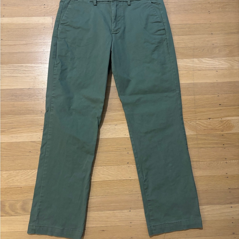 GAP Olive Green Chinos, 32 X 27